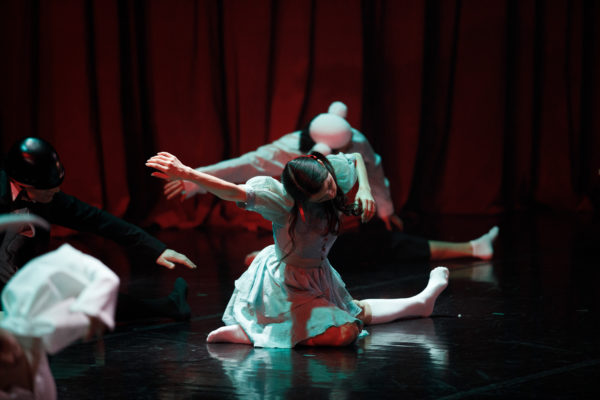 Открытая репетиция балета «Зазеркалье»