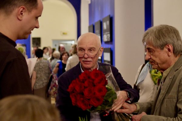 Выставка к 75-летию главного художника МАМТ Владимира Арефьева